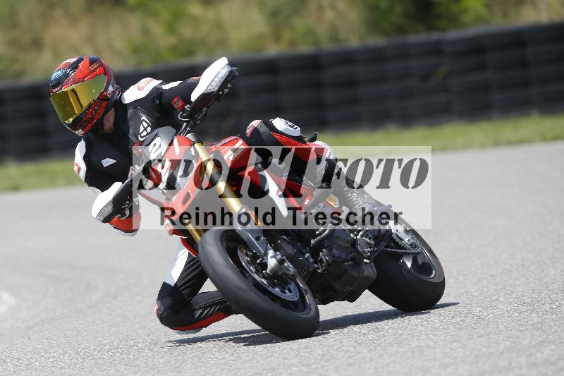 /27 12.06.2025 Ducati Schweiz Trackday Warmup  ADR/gruen-vert/22